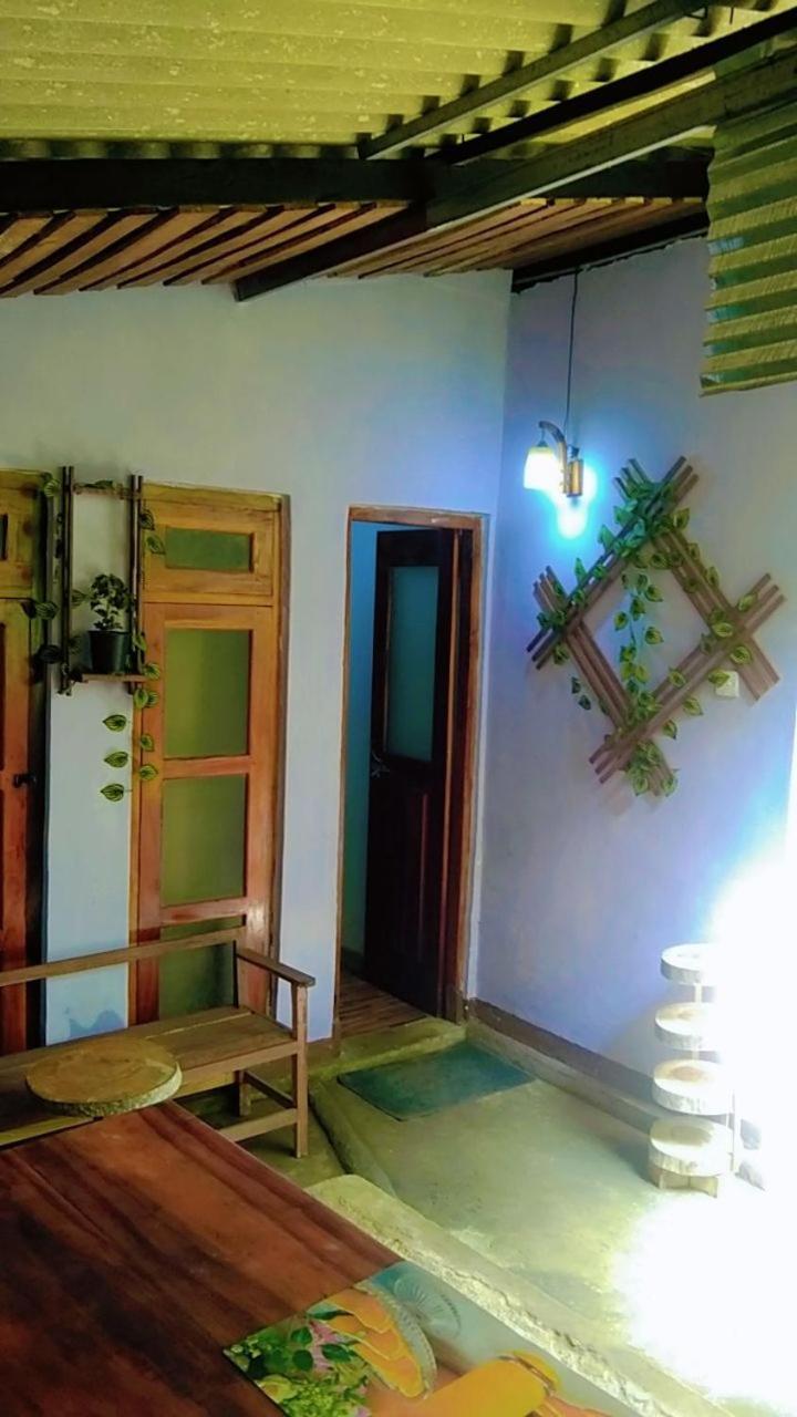Ella Kumi Hostel Bagian luar foto