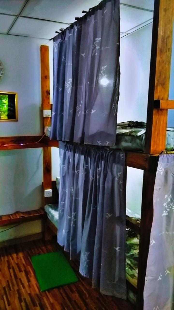 Ella Kumi Hostel Bagian luar foto