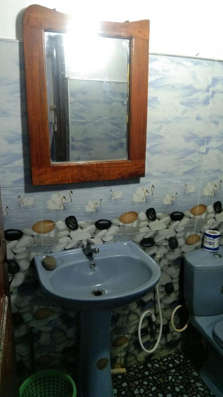 Ella Kumi Hostel Bagian luar foto