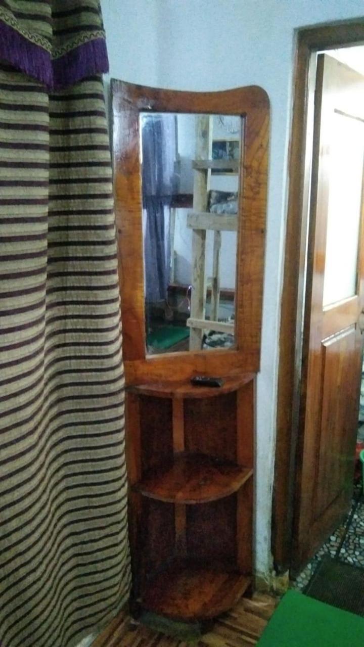 Ella Kumi Hostel Bagian luar foto