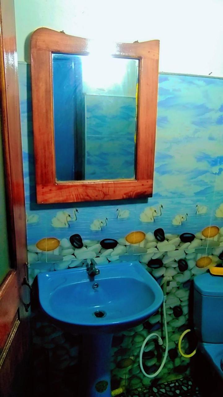Ella Kumi Hostel Bagian luar foto